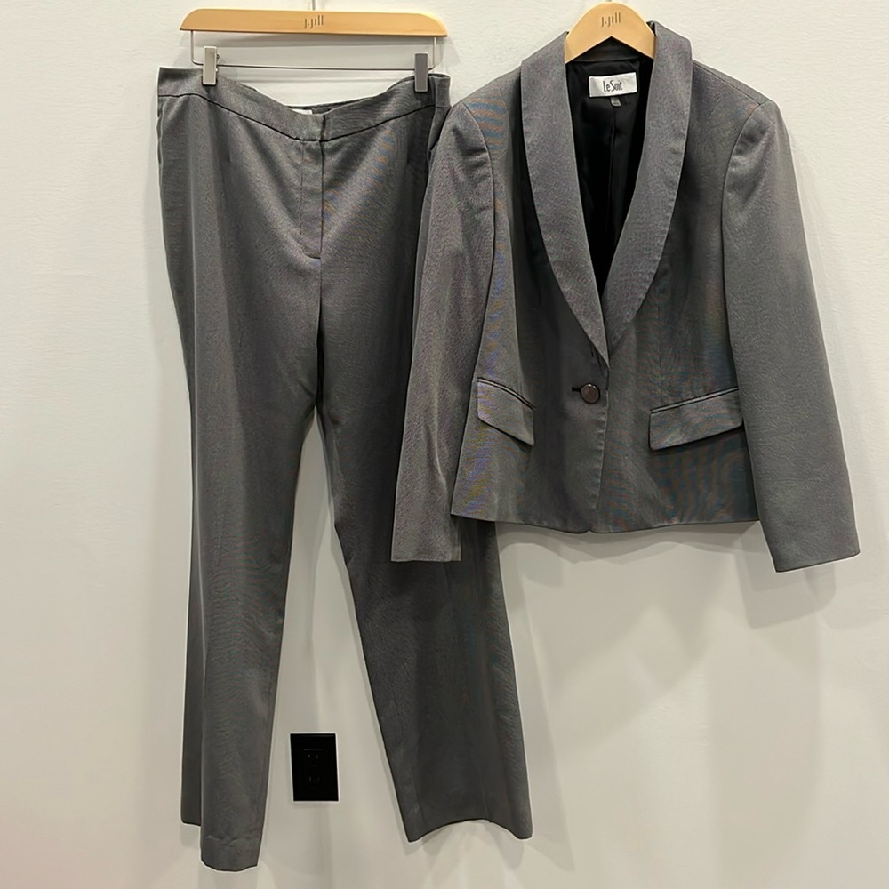 Le Suit Gray Women's Blazer & Pants Suit